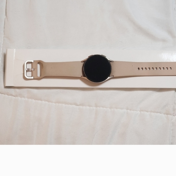 Samsung Galaxy Watch 4 - Picture 2 of 3